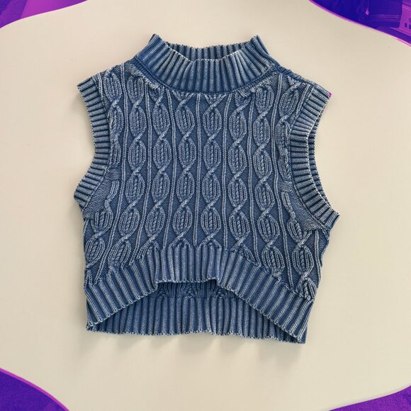 Zara Tops - Zara Crop Sleeveless Turtleneck Sweater